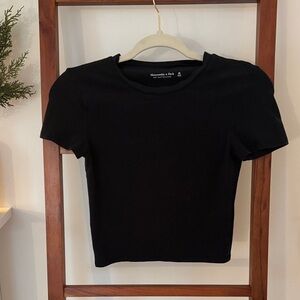 Abercrombie & Fitch baby tee